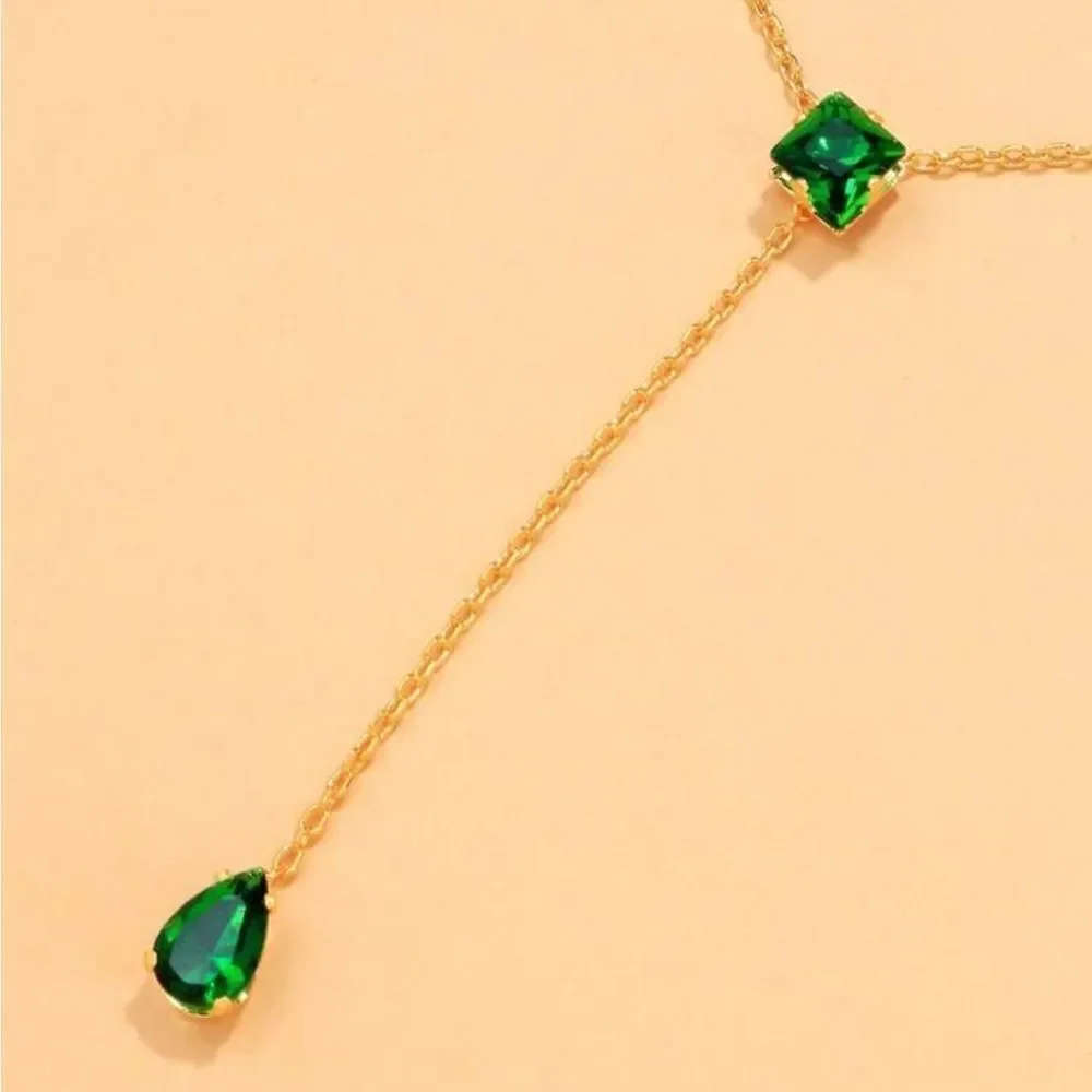 Elegant y shape Green Necklace N1038